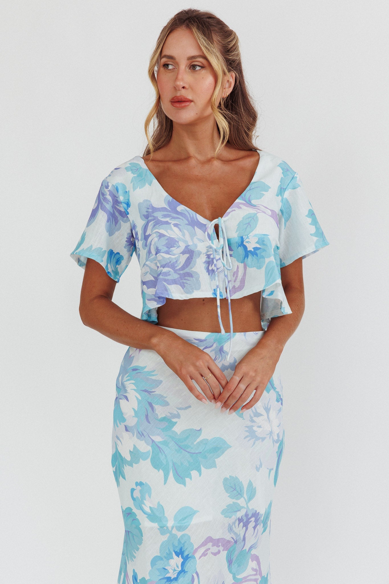 La Vie Tied Bust Crop Top Floral Blue