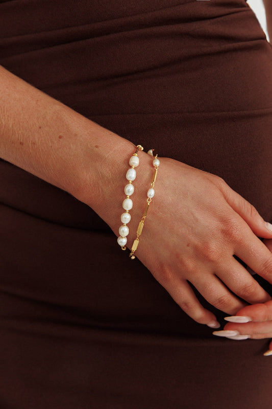 Kites Freshwater Pearl Bar Bracelet Gold