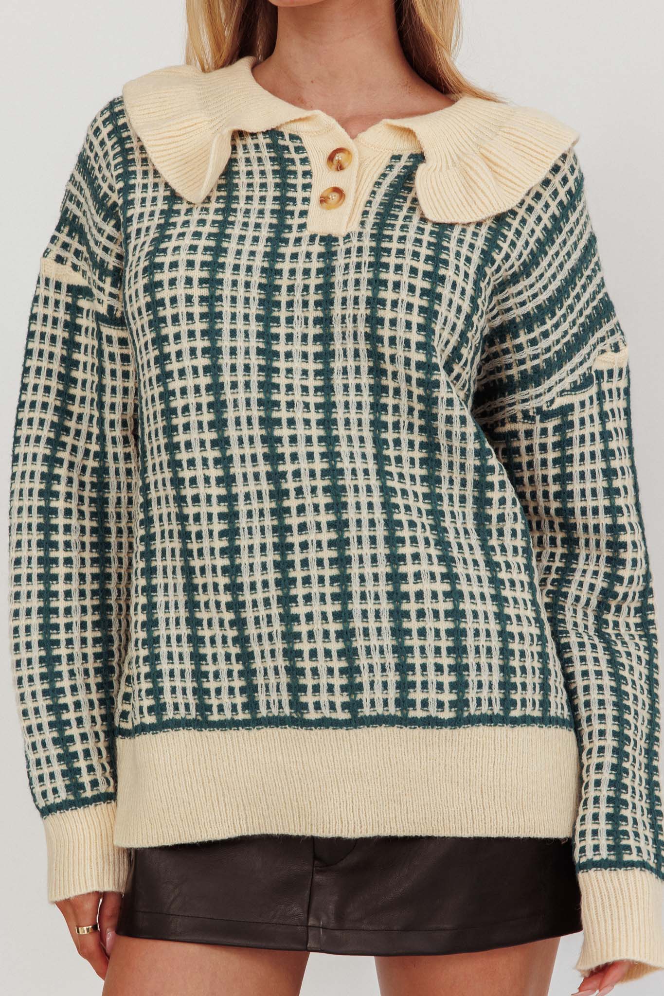 Rewrite Quarter Button Knit Sweater Emerald