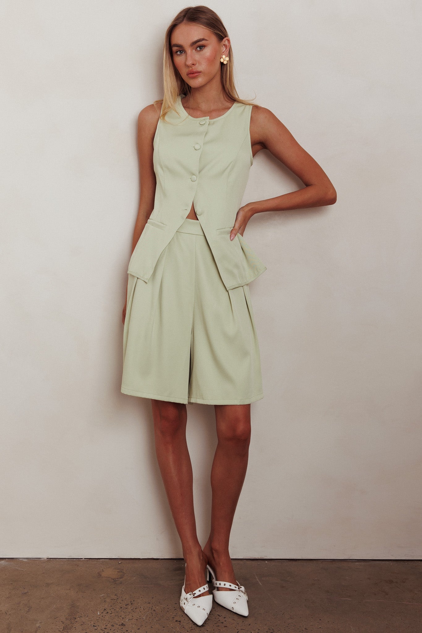 Janna Wide Leg Shorts Sage